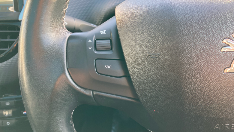 Peugeot 2008 1.2 PureTech 110 Allure Premium 5dr Petrol Estate